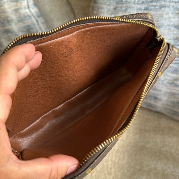 Louis Vuitton pouch - Picture 3 of 16